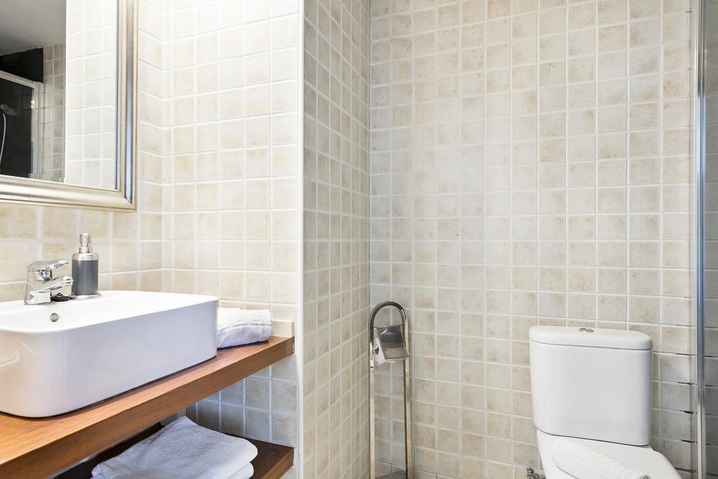 Uma Suites Bruc Barcelona Bagian luar foto