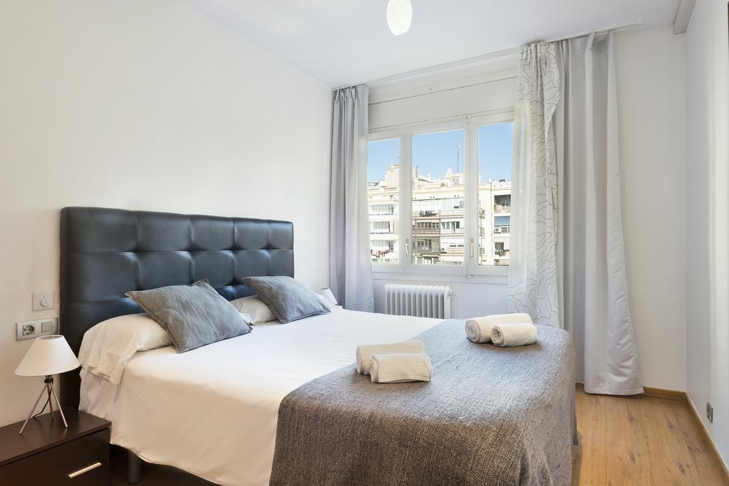 Uma Suites Bruc Barcelona Bagian luar foto