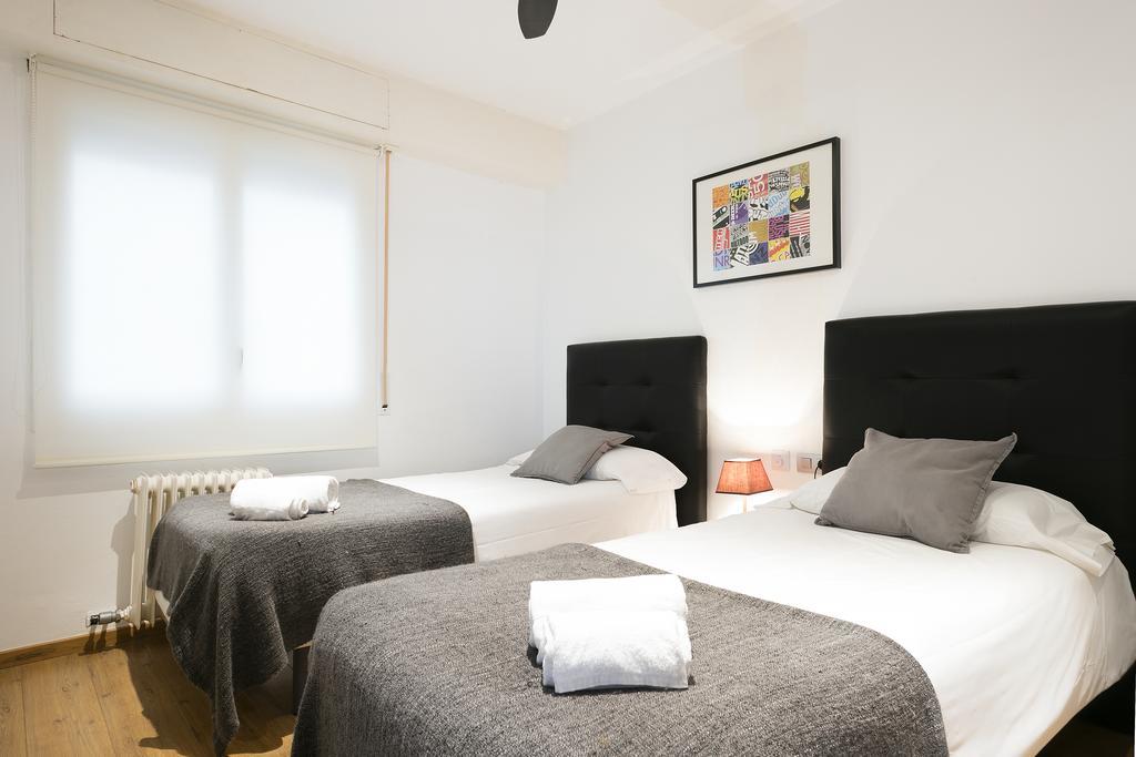 Uma Suites Bruc Barcelona Bagian luar foto